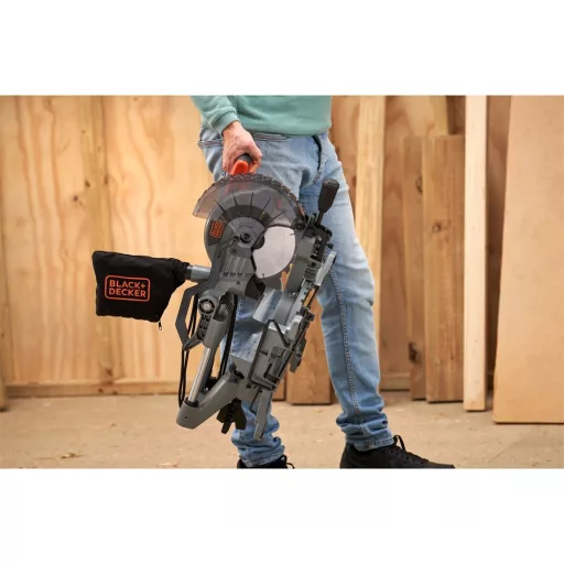 Black and Decker BES701-QS GÉRVÁGÓ 1500 W 216 MM