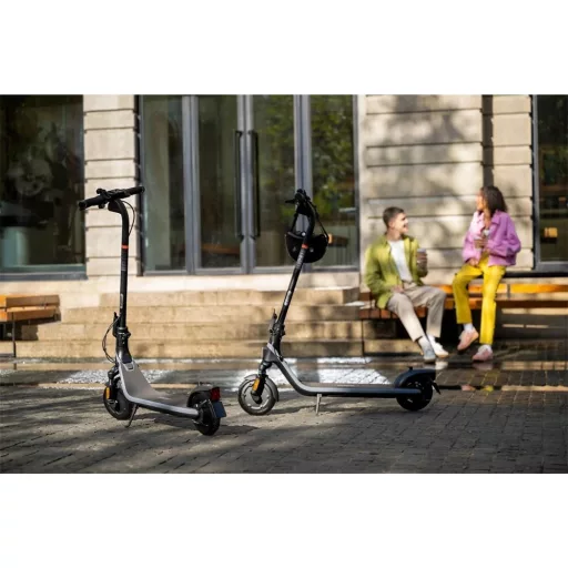 Segway-Ninebot NINEBOT KICKSCOOTER E2 D II ELEKTROMOS ROLLER 450W, MAX 25 KM