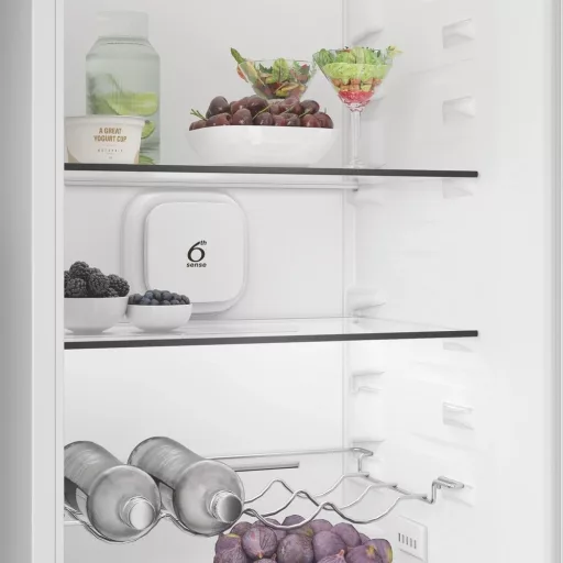 Whirlpool WHK2 5324 B6E HŰTŐ ALULFAGYASZTÓS BEÉPÍTHETŐ